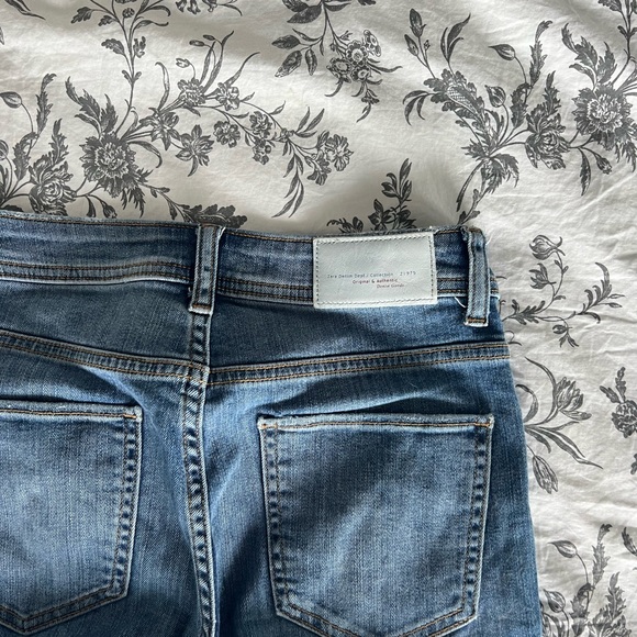 Flare jeans with buttons - Picture 4 of 4